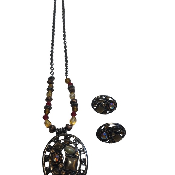 Beautiful Vintage Necklace with Clip on Earrings faux jewelled nickel tone - Picture 2 of 16